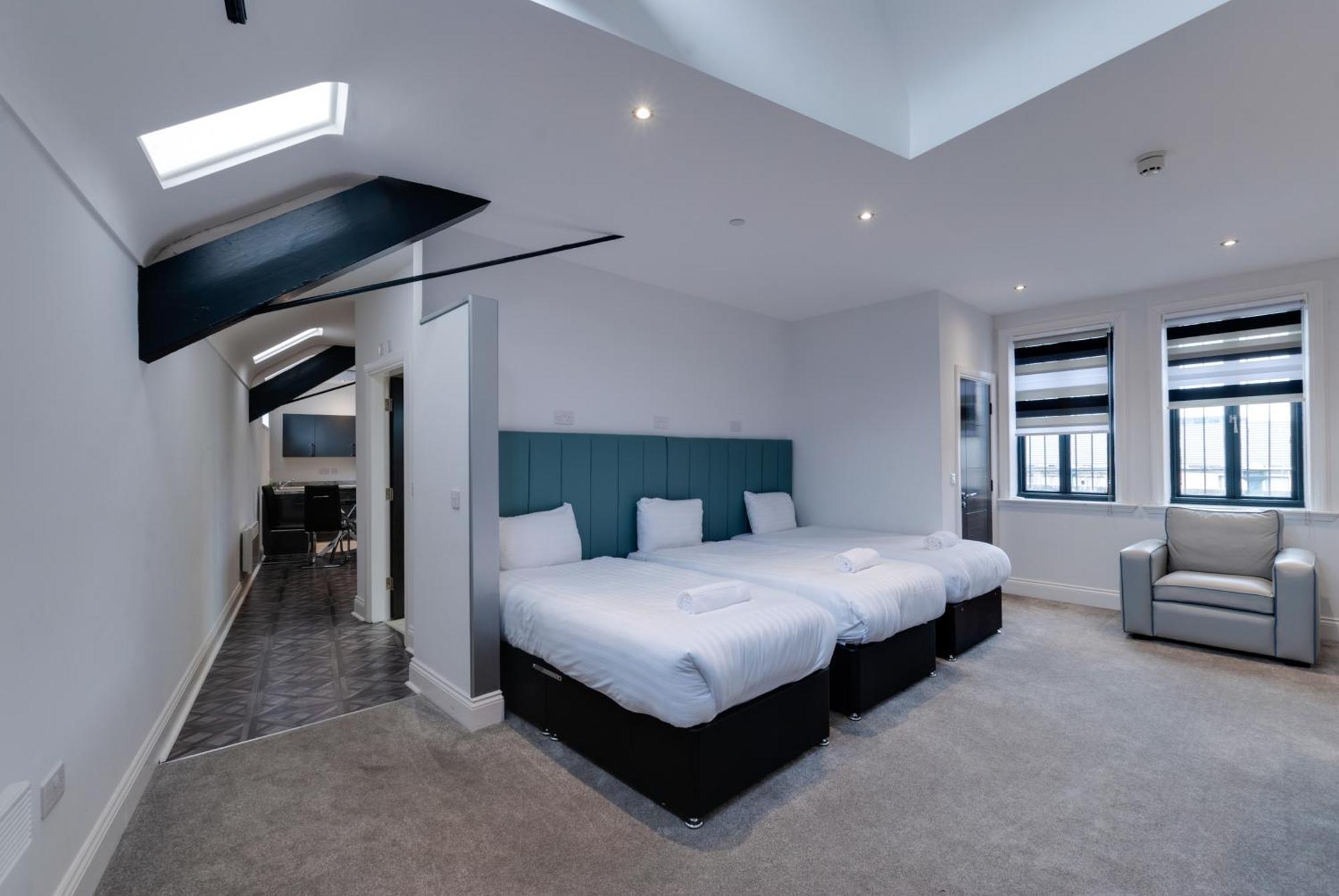 Temple Court Cavern Quarter Apartments By Happy Days Ливерпуль Экстерьер фото